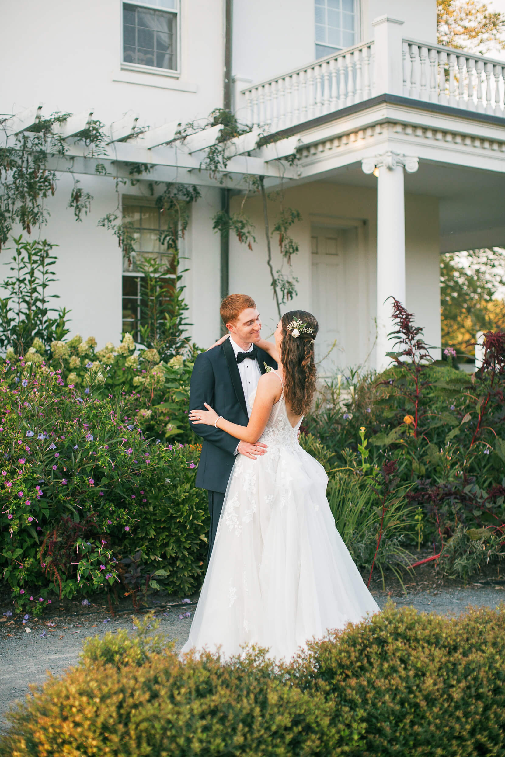 Golden hour portrait | Fall Wedding at River Farm in Alexandria by Virginia Photographers